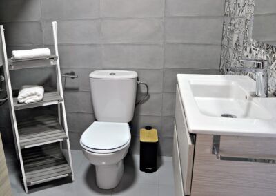 Cuarto de baño Apartamentos Turaca en Trujillo